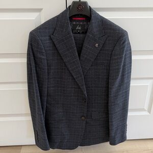 SUITOR Size 42 Navy Plaid Polyester Blend Suit